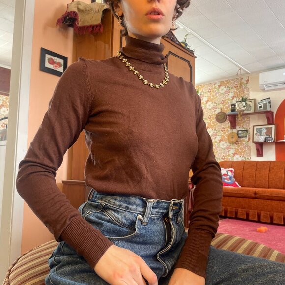 Simple Brown turtleneck long sleeve - Picture 3 of 15
